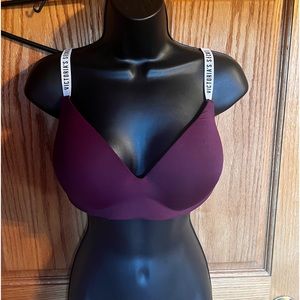Victoria’s Secret bra 38D